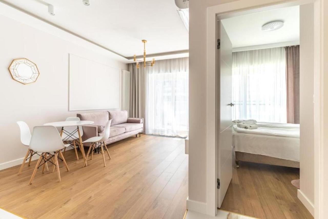 ורשה Apartament Mennica Residence - Golden Apartments - Comfortable And Stylish מראה חיצוני תמונה